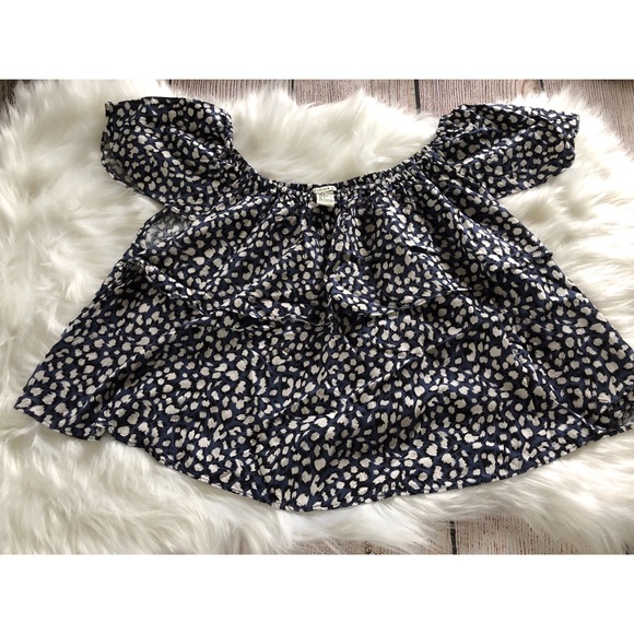 Forever 21 Off-the-shoulder Flounce Top - Picture 3 of 4